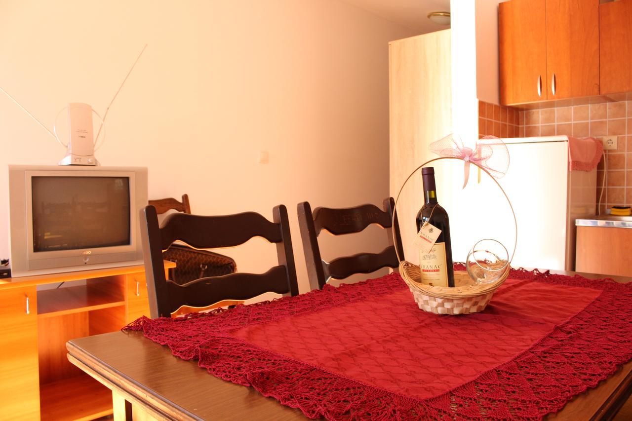 Apartments Todorovic Petrovac ภายนอก รูปภาพ