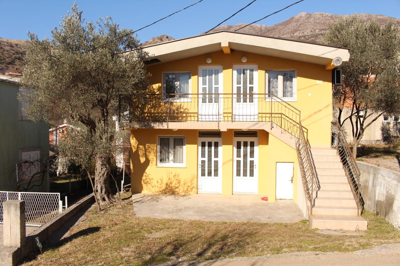 Apartments Todorovic Petrovac ภายนอก รูปภาพ